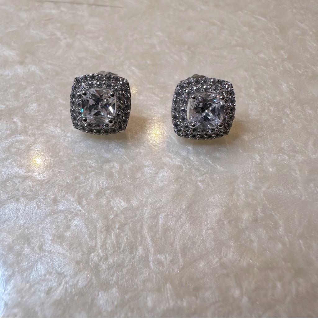 Nwt Jtv Sterling Silver White Diamond Stud Earrings 80$
